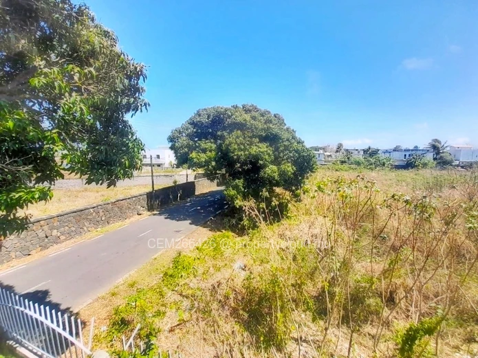 Spacious 4-Bedroom House For Sale In Prime Cap Malheureux