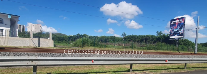 Terrain commercial à vendre – 44 Perches, Phoenix
