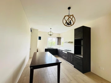 5 Bedroom Villa