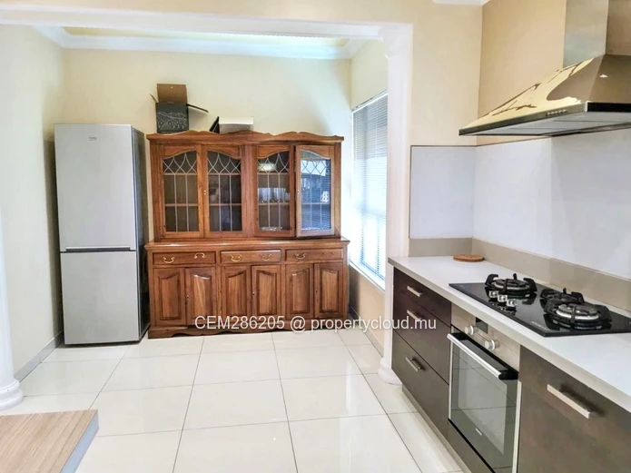 Elegant 3-Bedroom Apartment with Sea & Mountain View’s For Rent in Phoenix