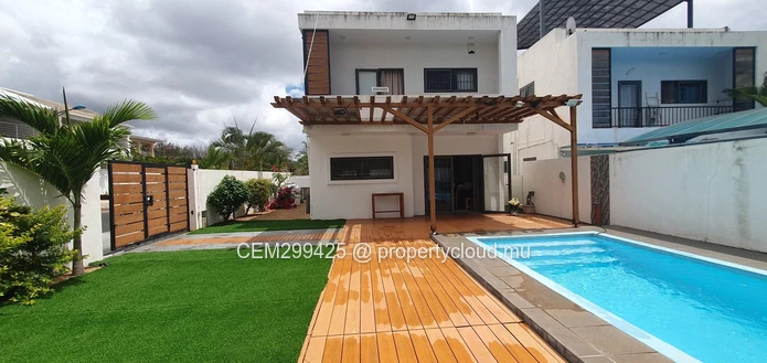 Furnished Villa with Private pool for Rent in Flic en Flac