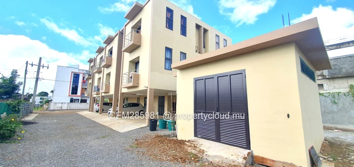 Modern 1-Bedroom Apartment With Scenic View In Vacoas-Carreau Laliane