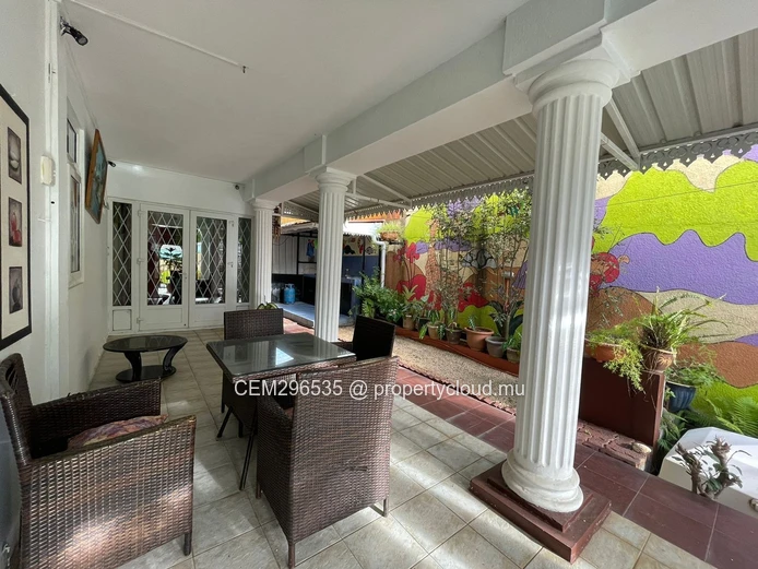 Villa de 6 chambres à vendre – Morcellement Jhuboo, Trou aux Biches