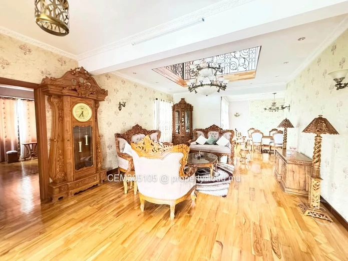Elegant 5-Bedroom Furnished House for Rent in Floréal – Spacious Garden, Prime Location