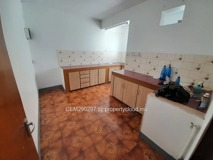 Prime Commercial or Residential Building for Sale in Port Louis