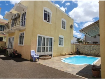 8 Bedroom Villa