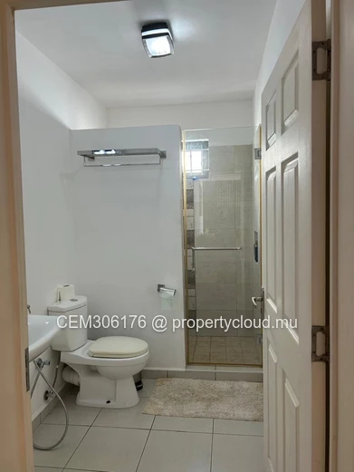 Elegant 3-Bedroom Apartment for Rent in Flic en Flac – Comfort, Security & Serenity 