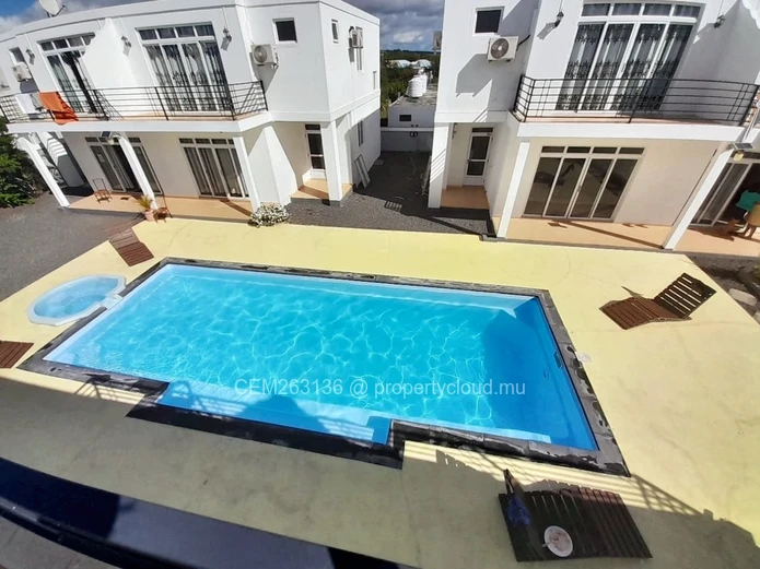 Furnished two bedrooms duplex for rent in Albion
