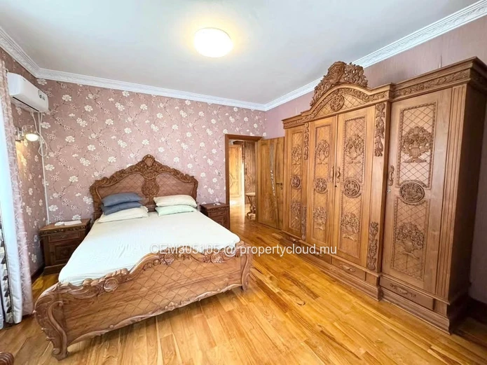 Elegant 5-Bedroom Furnished House for Rent in Floréal – Spacious Garden, Prime Location