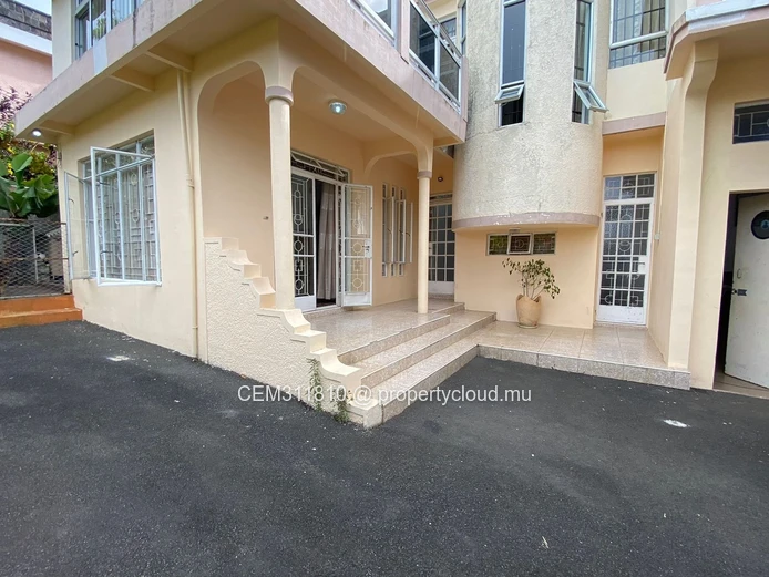Beautiful 3-Bedroom Ground Floor House for Rent in Sodnac, Quatre Bornes
