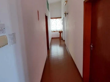 6 Bedroom House